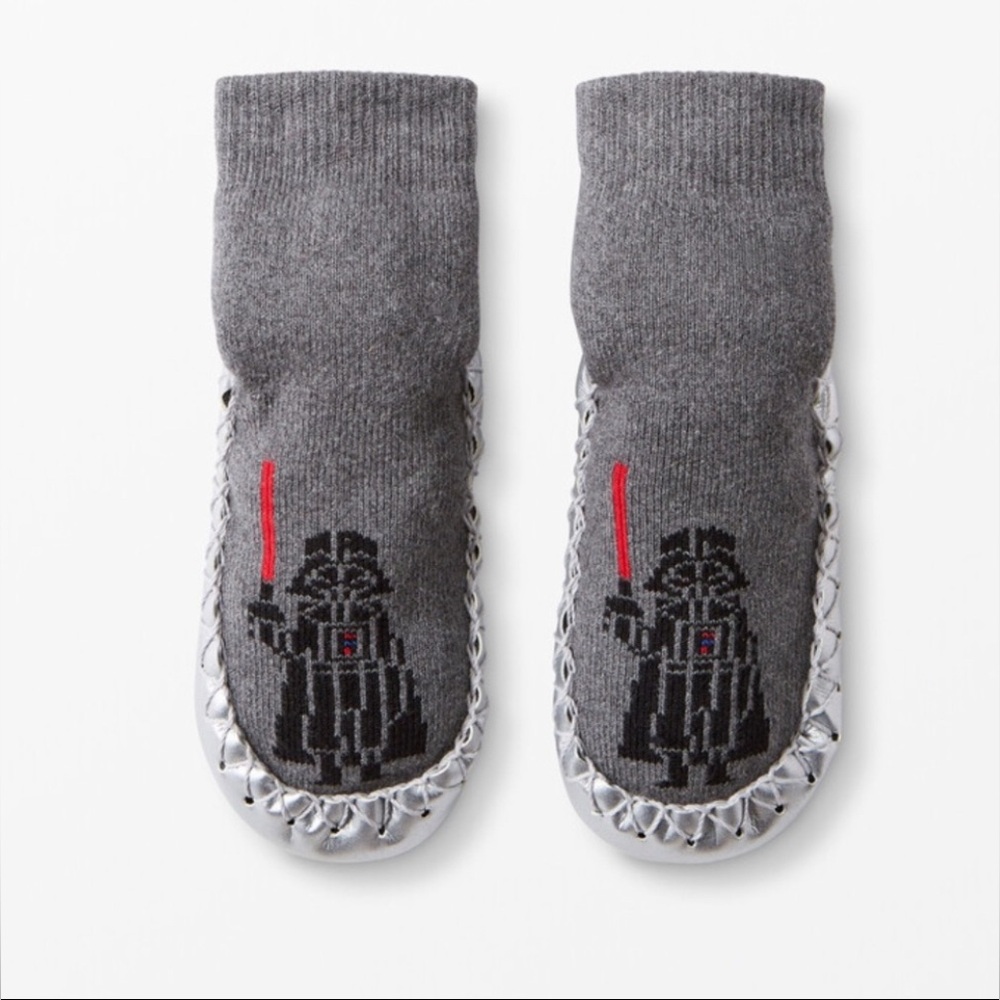 Hanna Andersson Swedish Booties Gray and Silver Baby Moccasins Darth Vader 7-9